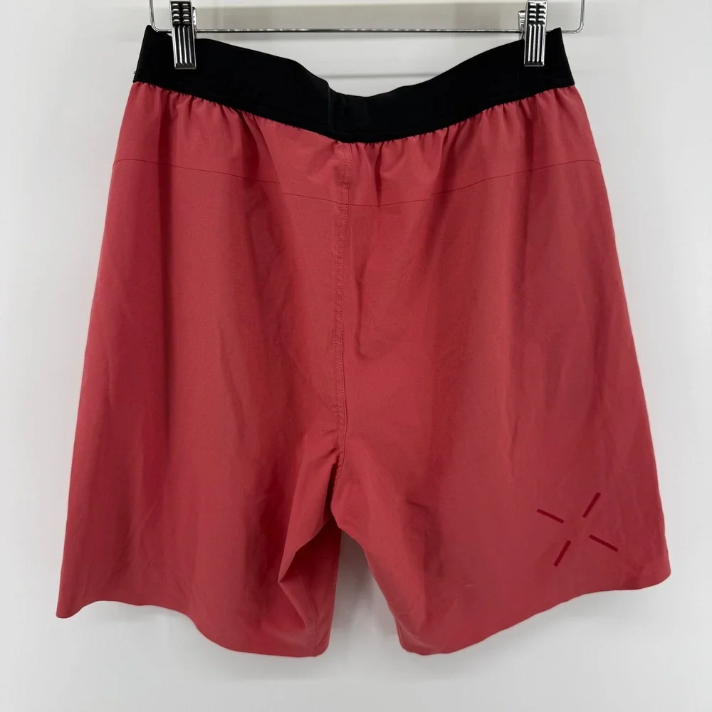 Ten Thousand Mens Interval‎ Shorts Red Size M Quick Dry Stretch Athletic - Picture 2 of 5